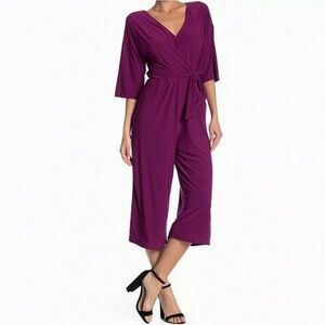 Superfoxx Stretch Knit 3/4 Sleeve Cropped Wide Leg V-Neck Jumpsuit Size Medium M